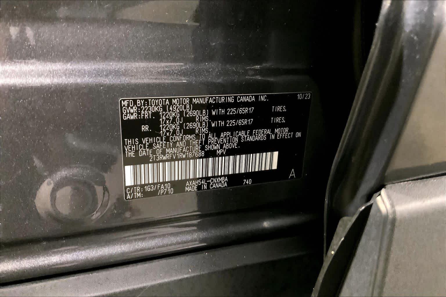 Used 2024 Magnetic Gray Metallic Toyota Hybrid XLE image 37