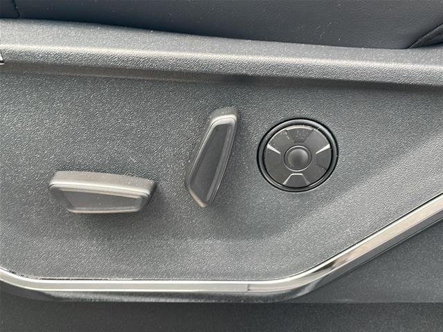 New 2026 Glacier Gray Metallic Tri-Coat Ford F-350® Platinum® image 49
