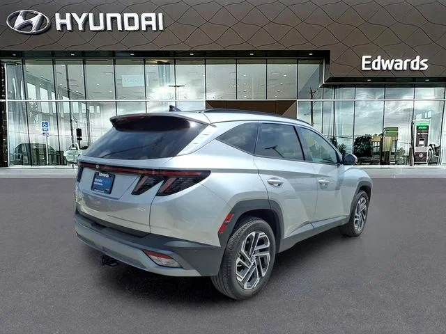 Used 2025 Silver Hyundai Limited image 5