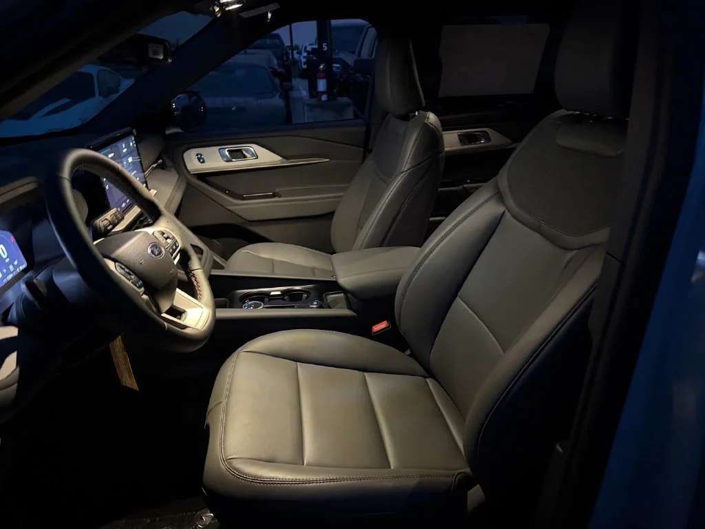 New 2027 Avalanche Gray Ford Active image 10