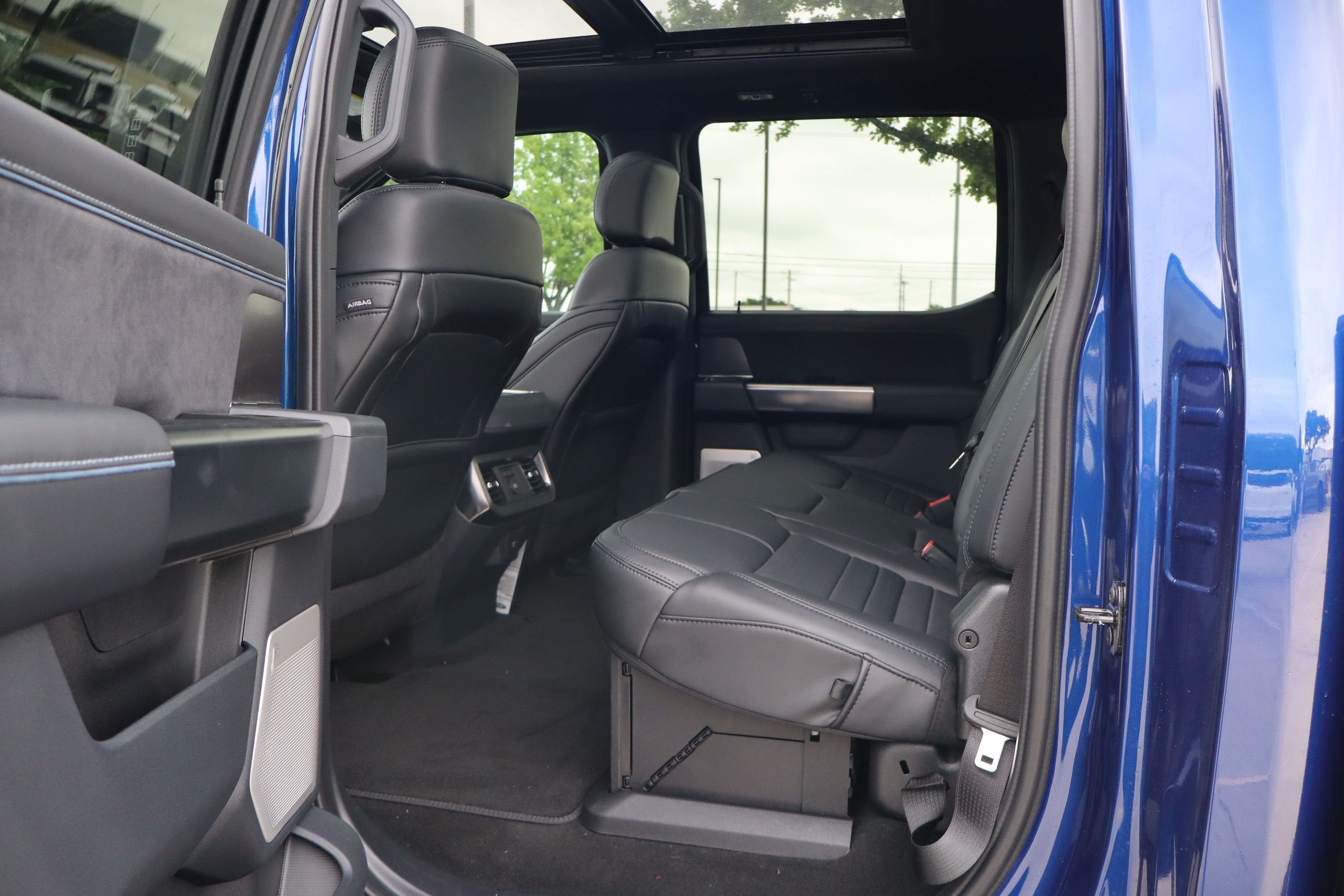 New 2026 Argon Blue Metallic Ford F-250® Platinum® image 26