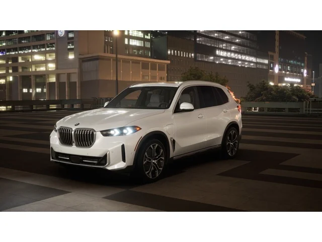 2026 BMW X5 xDrive50e's photo