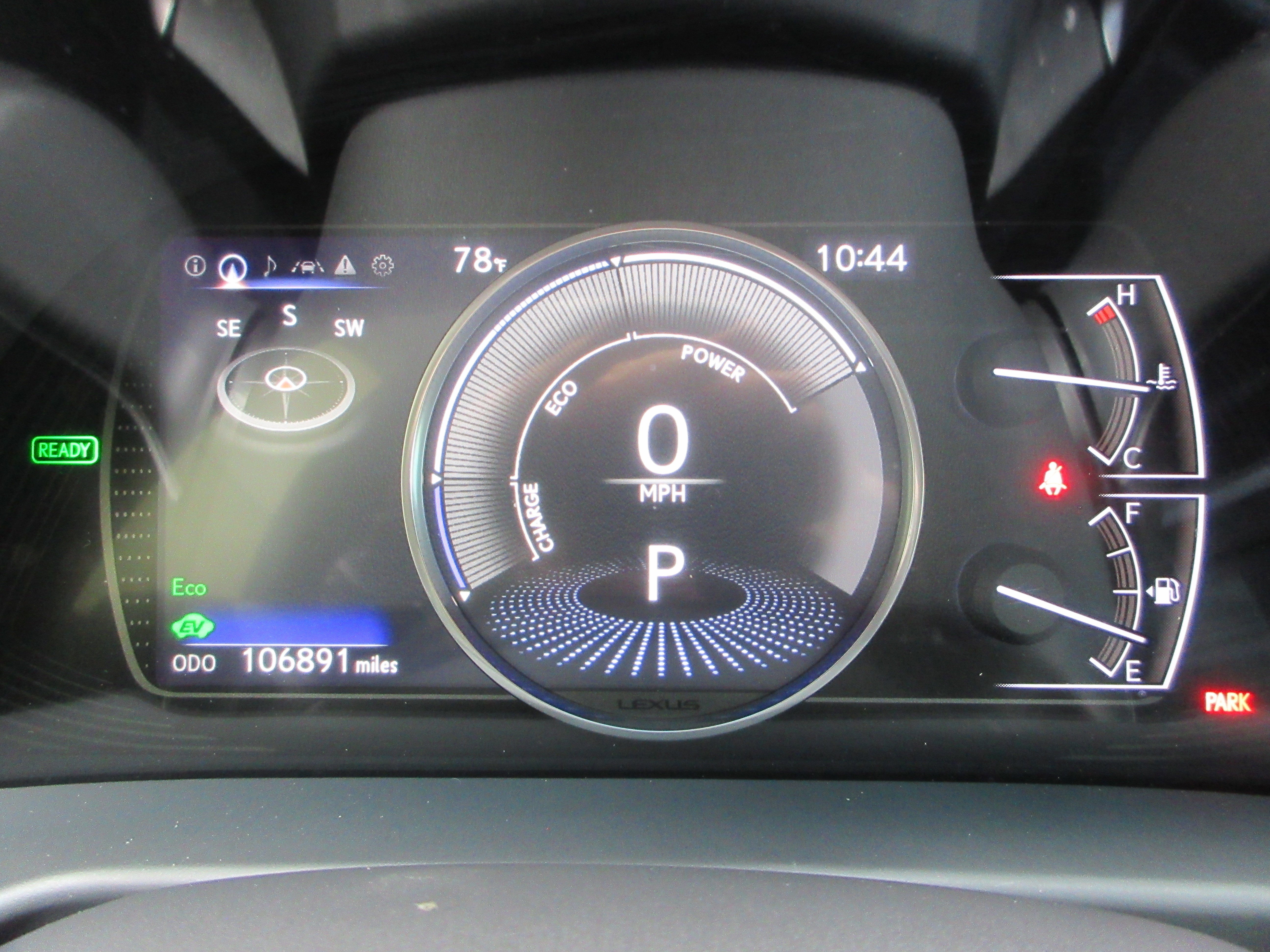 Used 2019 Atomic Silver Lexus 300h image 35