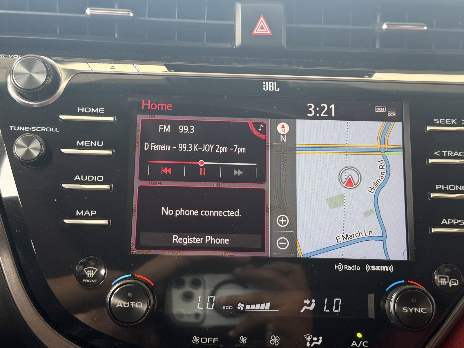 Used 2019 Wind Chill Pearl Toyota XSE V6 image 9
