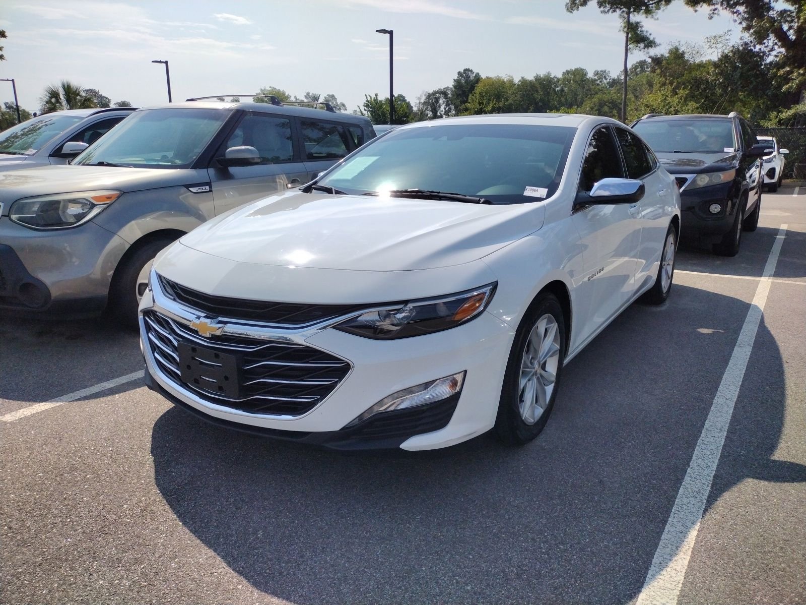 Used 2024 White Chevrolet LT image 3