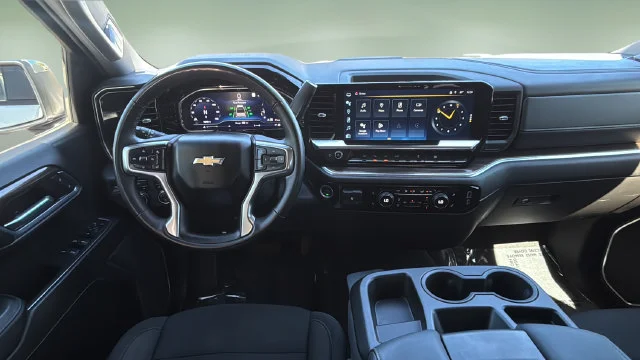 Used 2024 Summit White Chevrolet LT image 15