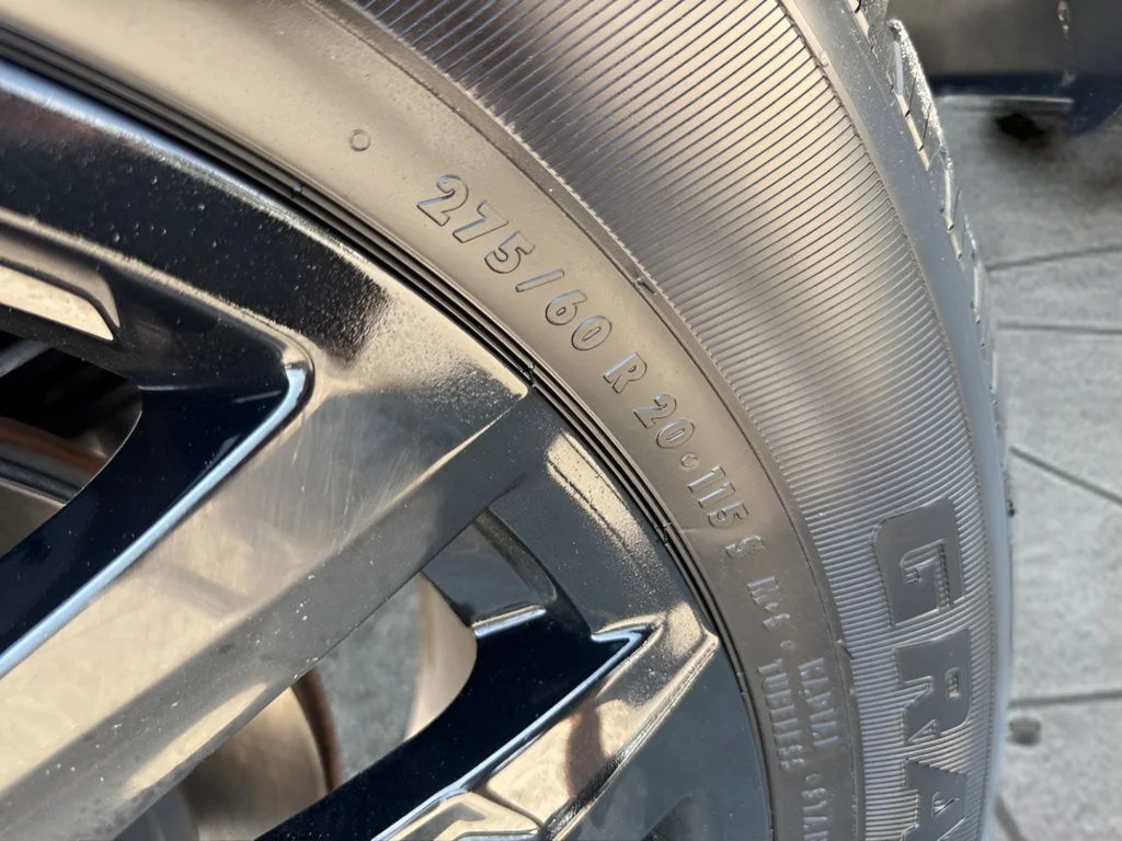 Used 2024 Gray Chevrolet Custom image 33