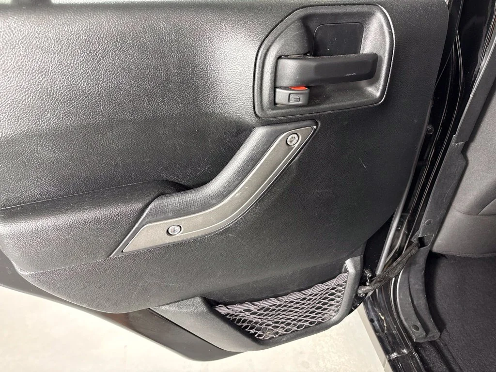 Used 2018 Black Jeep Unlimited Sport image 19