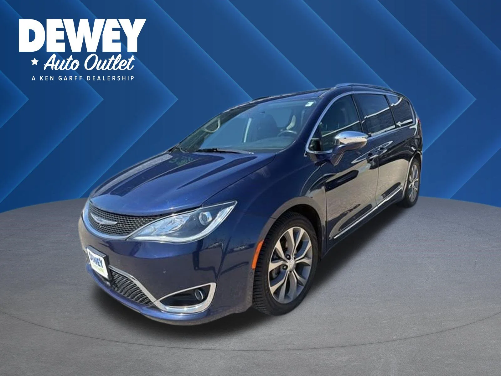 2019 Chrysler Pacifica Limited's photo