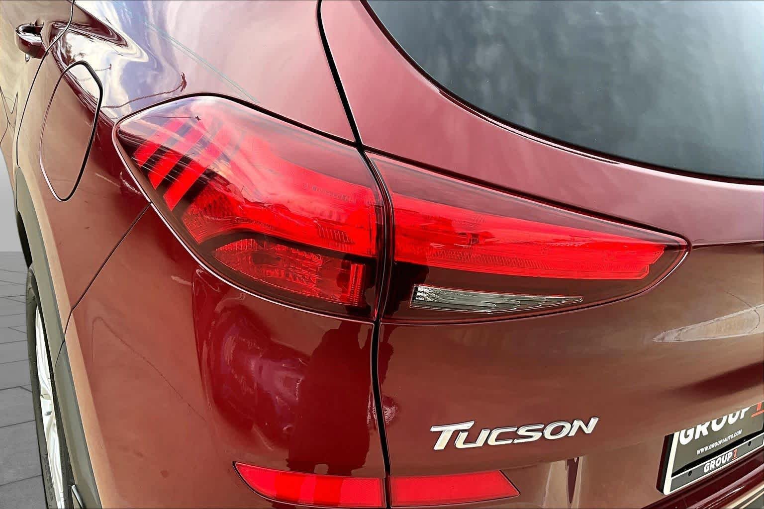 Used 2020 Gemstone Red Hyundai SE image 25