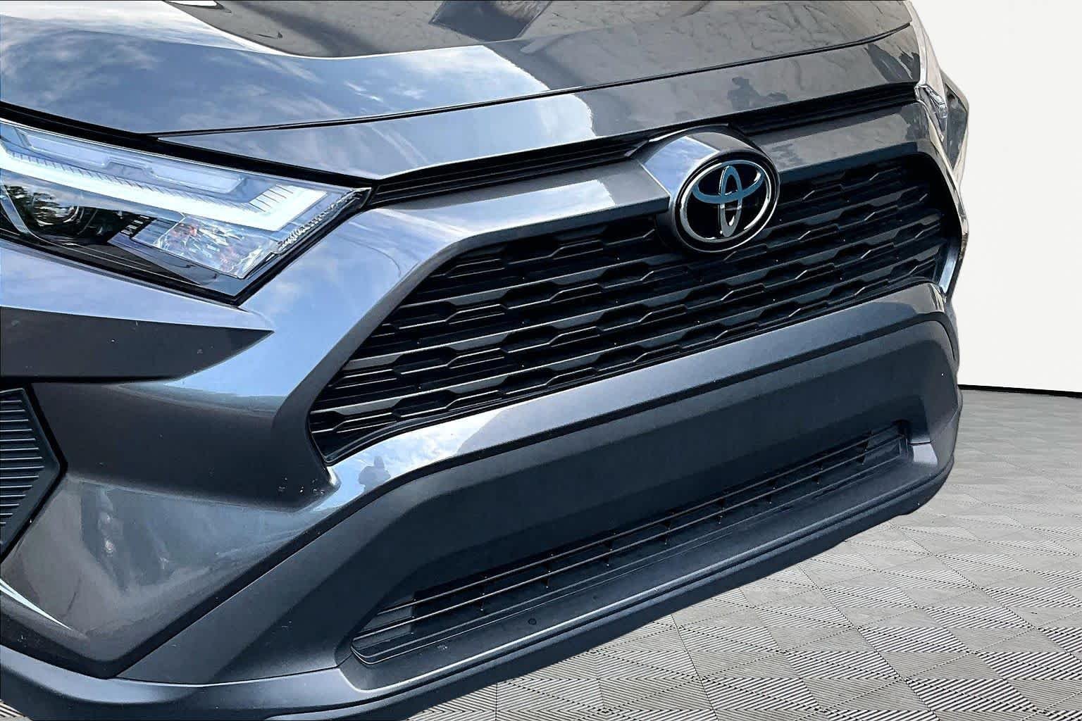 Used 2025 Magnetic Gray Metallic Toyota XLE image 30