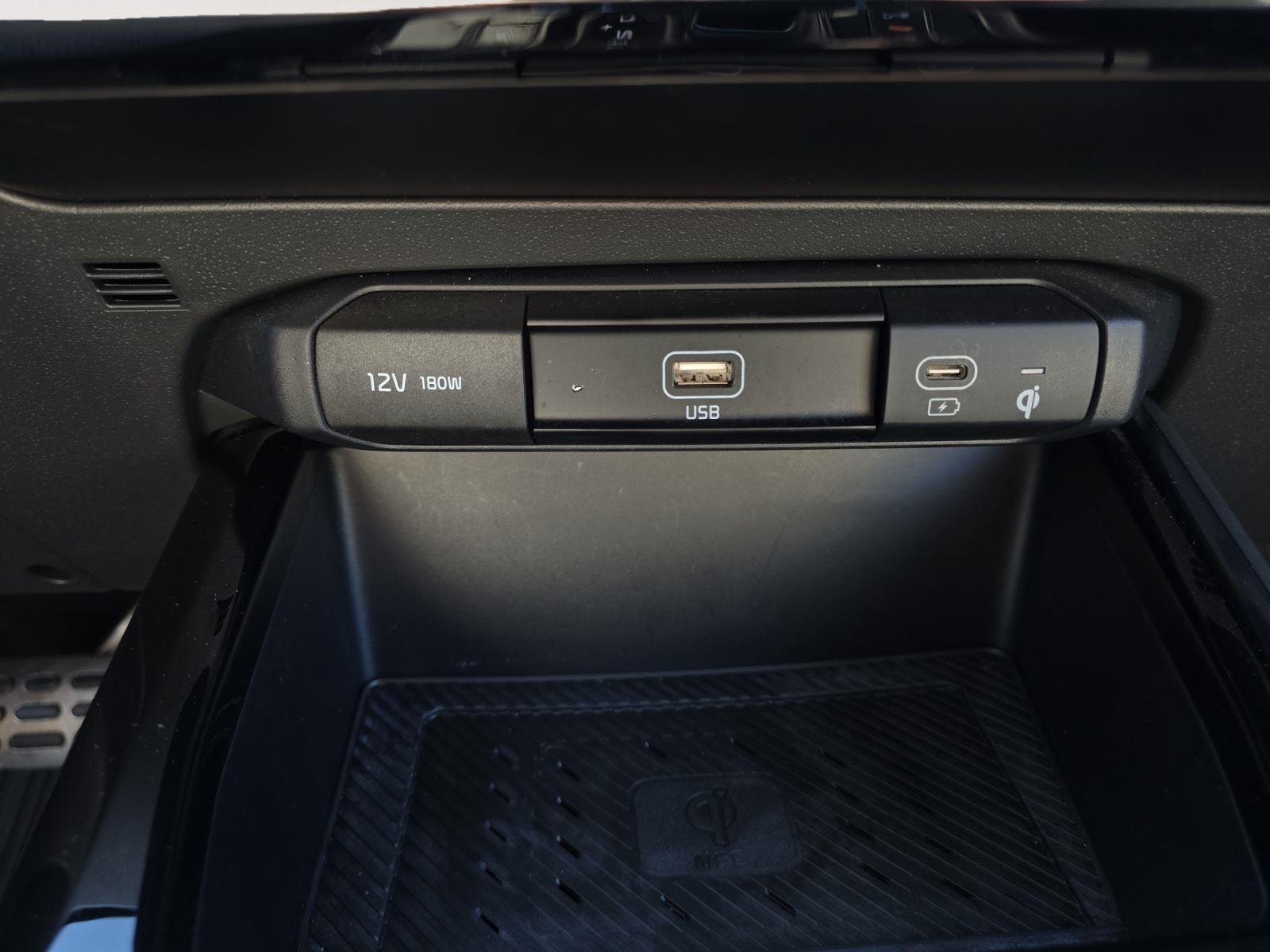 Used 2023 Snow White Pearl Kia SX Touring image 24