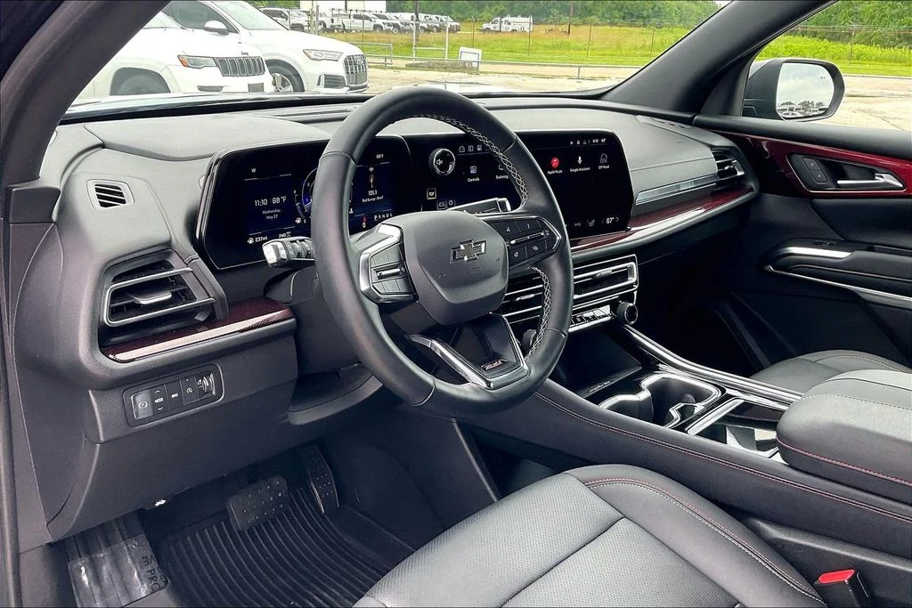Used 2025 Black Chevrolet Z71 image 14