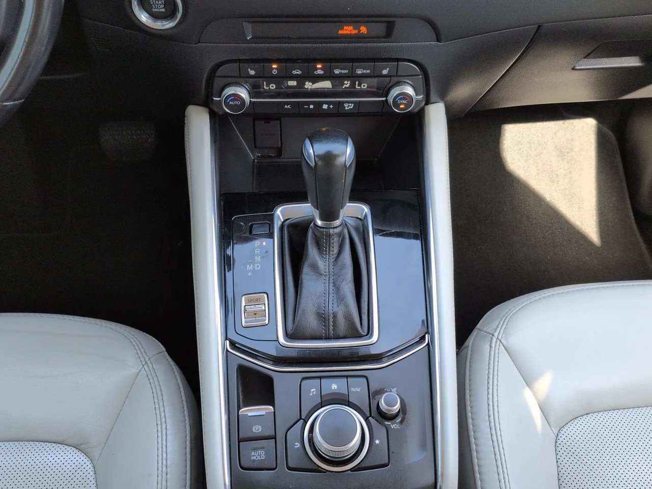 Used 2020 Snowflake White Pearl Mica Mazda Grand Touring image 19