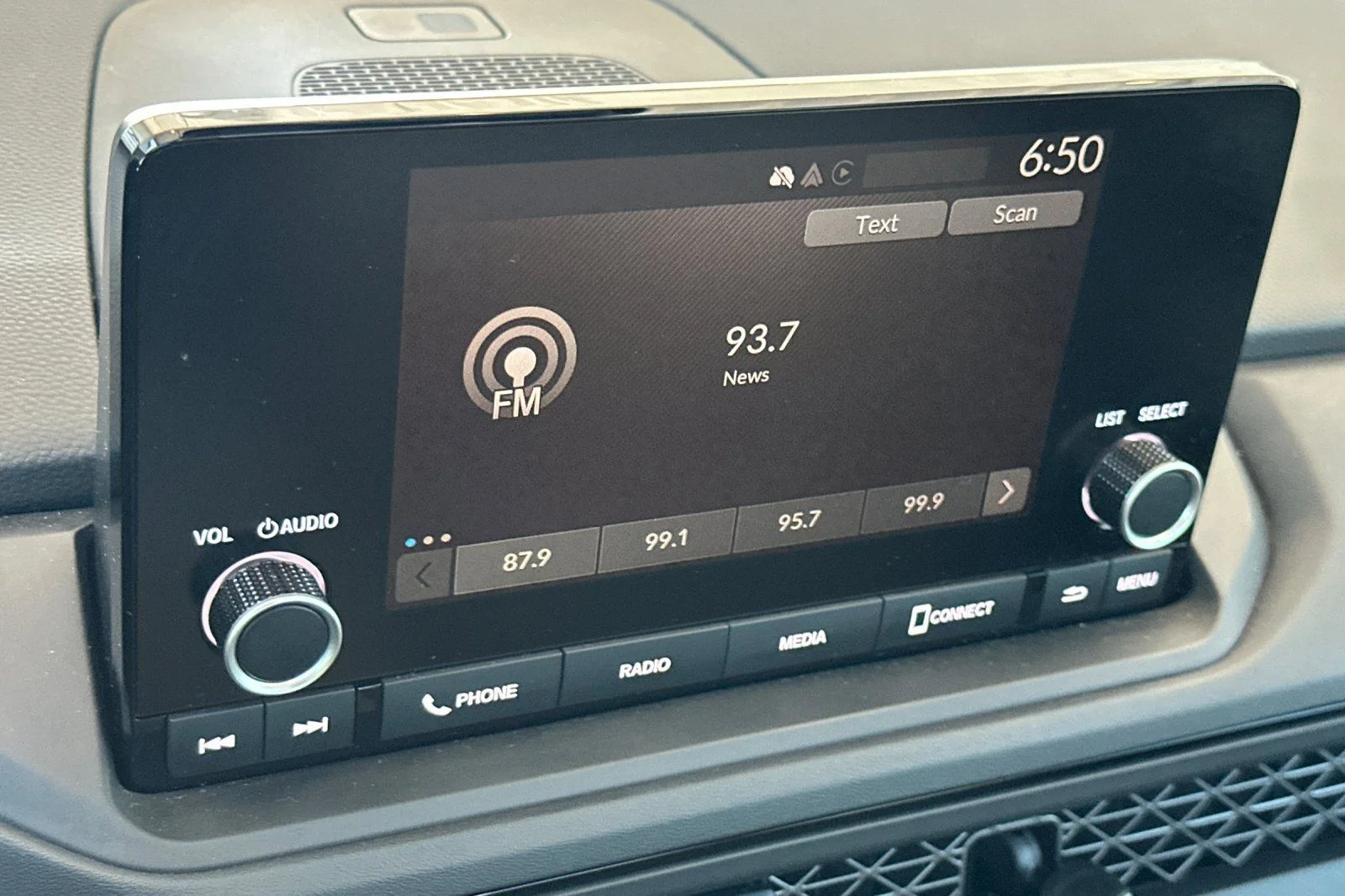 Used 2024  Honda EX image 18