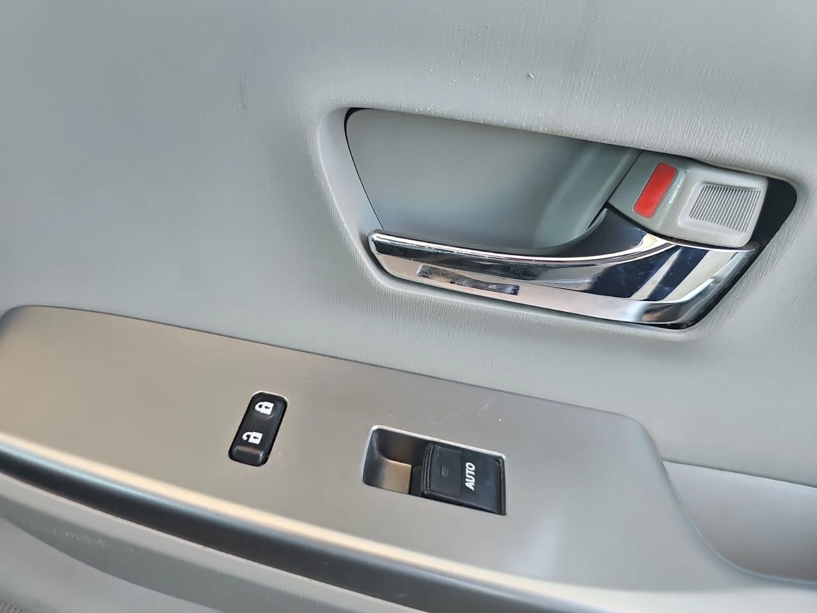 Used 2016 Gray Toyota Five image 16