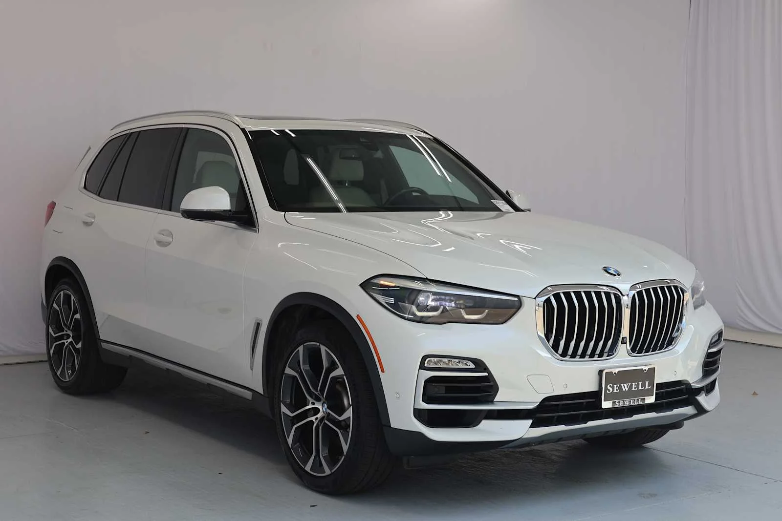 Used 2020 Mineral White Metallic BMW sDrive40i image 4