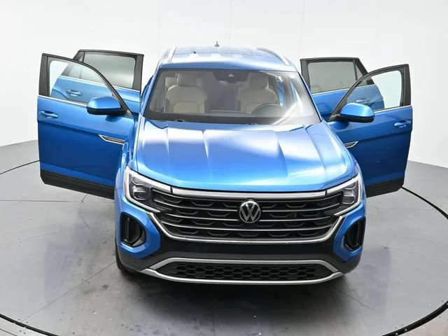 Used 2024 Blue Volkswagen 2.0T SE w/Technology image 43