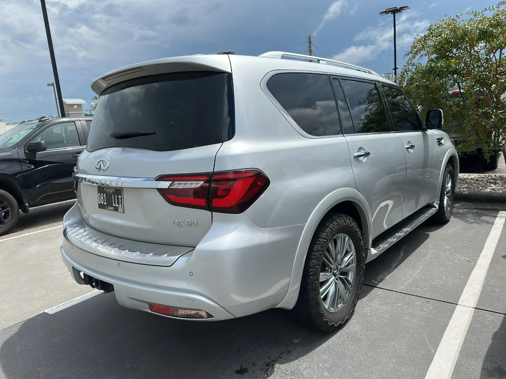 Used 2020 Liquid Platinum INFINITI LUXE image 3