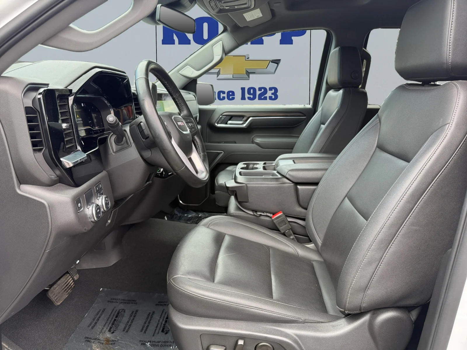Used 2025 Summit White GMC SLT image 10