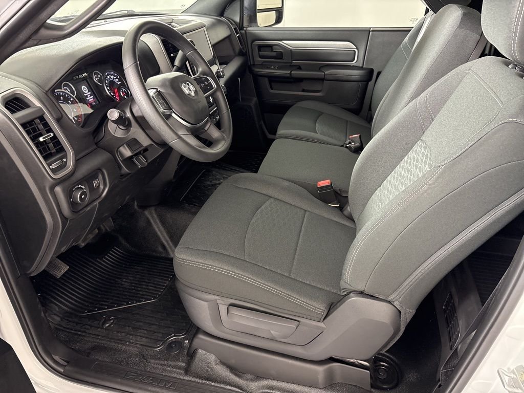 New 2026 Bright White Clearcoat RAM Tradesman image 21