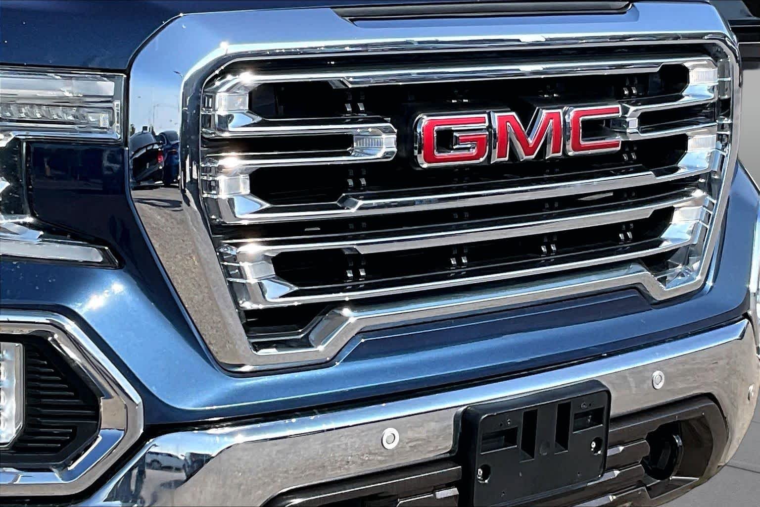 Used 2019 Pacific Blue Metallic GMC SLT image 26