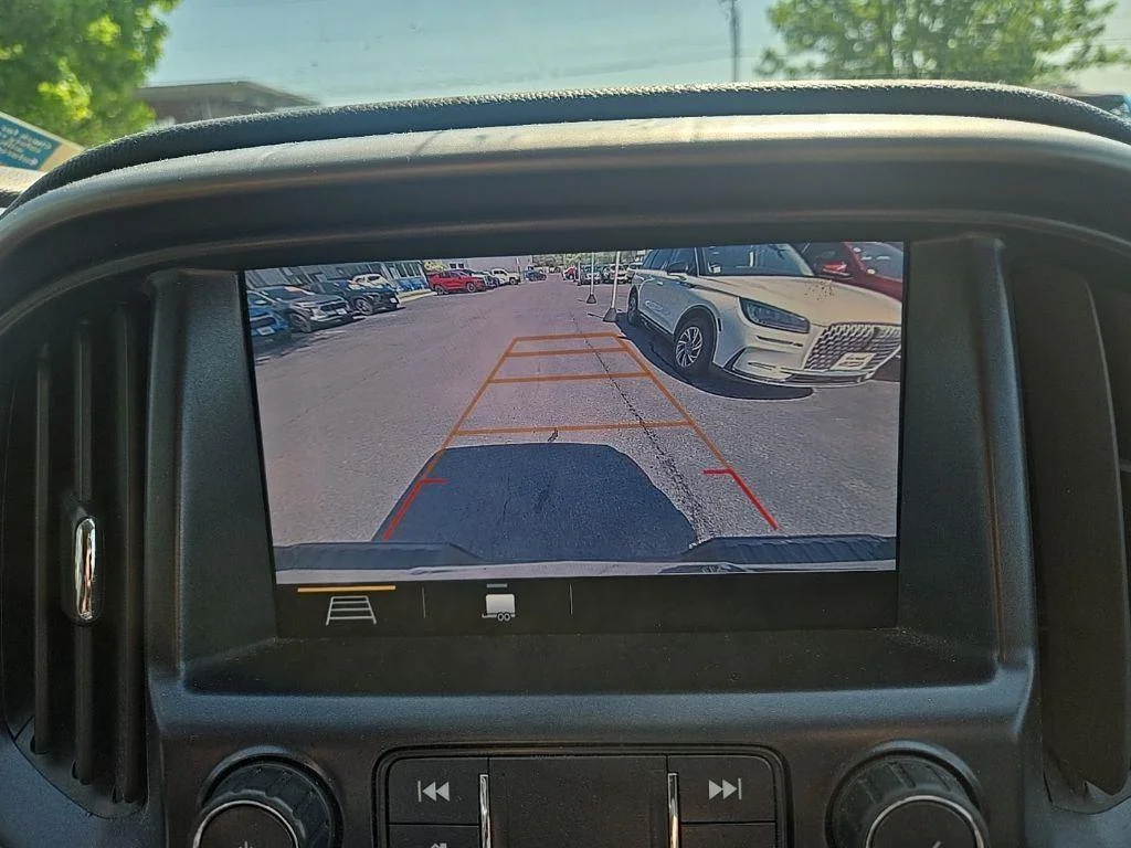Used 2019 Pacific Blue Metallic Chevrolet Z71 image 4