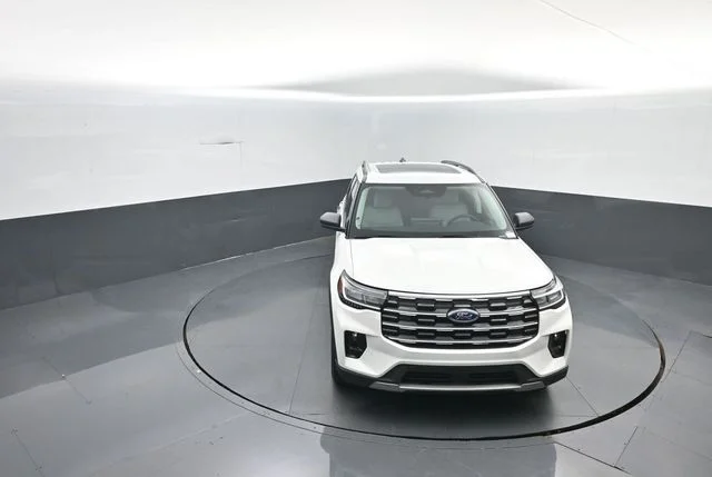 New 2026 Star White Metallic Tri-Coat Ford Active image 23