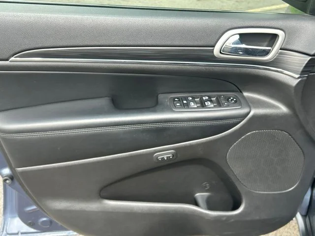 Used 2021 Blue Jeep Limited image 20