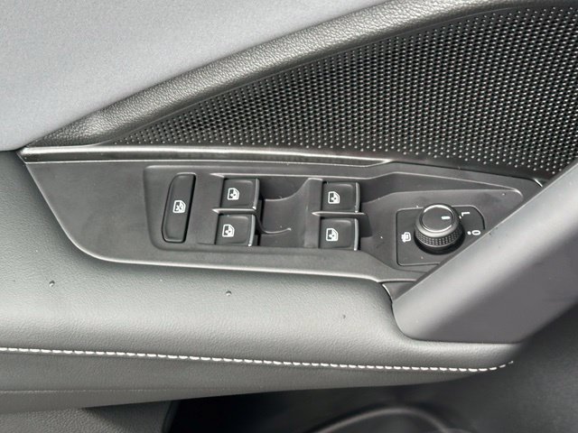 New 2026 Deep Black Pearl Volkswagen SE R-Line Black image 18