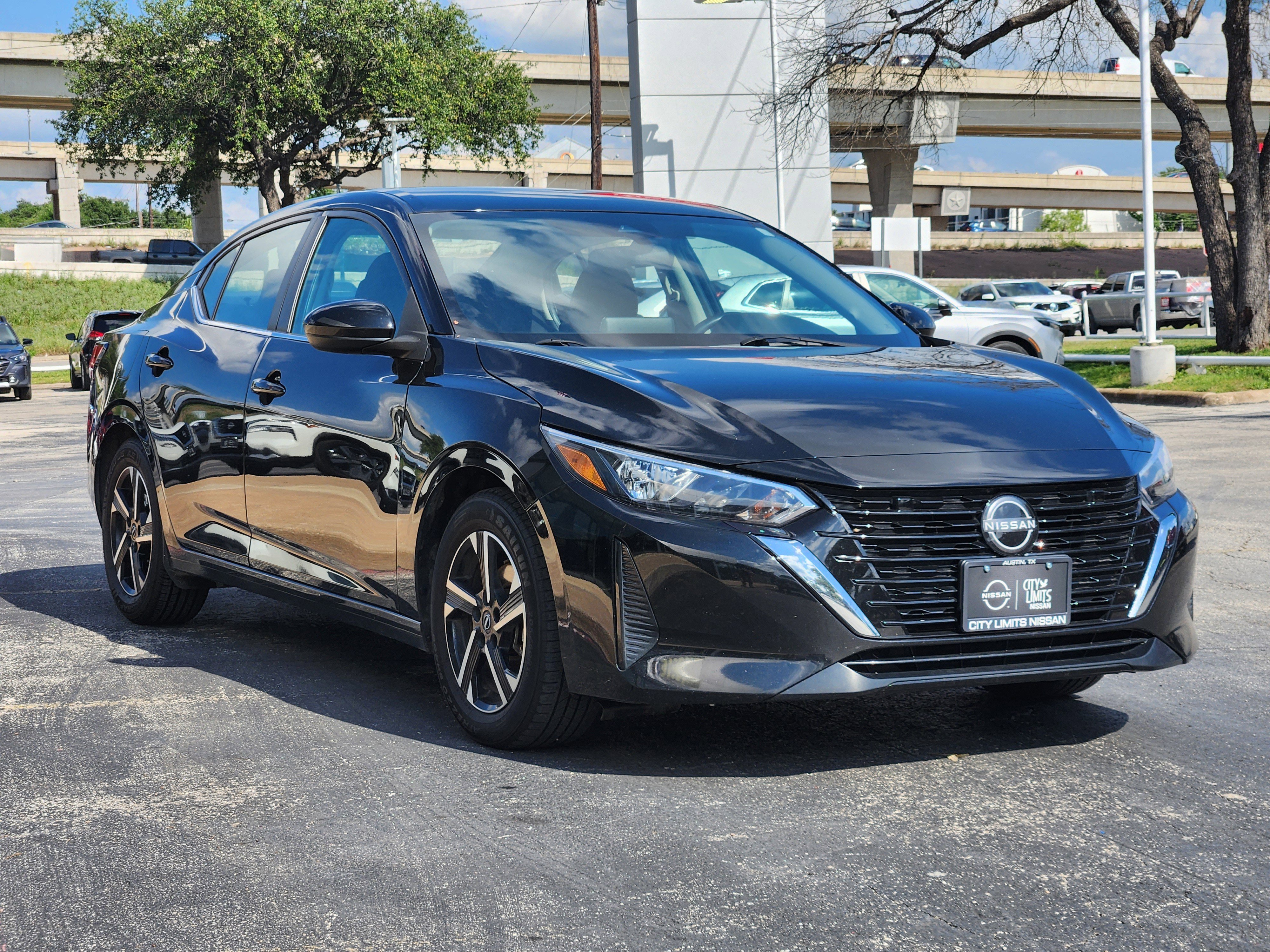 Certified Used 2024  Nissan SV image 3