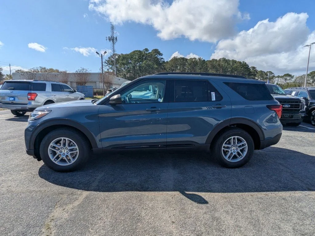 New 2026 Vapor Blue Metallic Ford Active image 7