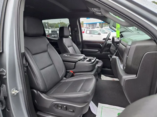 Used 2025 Sterling Metallic GMC SLT image 20