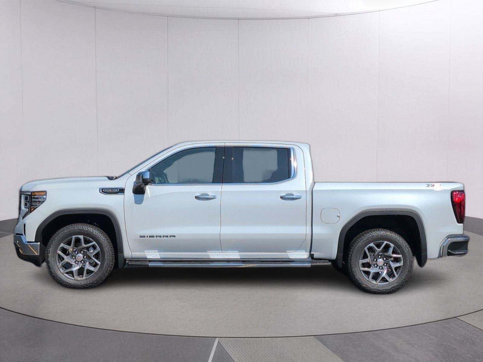 New 2026 Glacier White Tricoat GMC SLT image 2