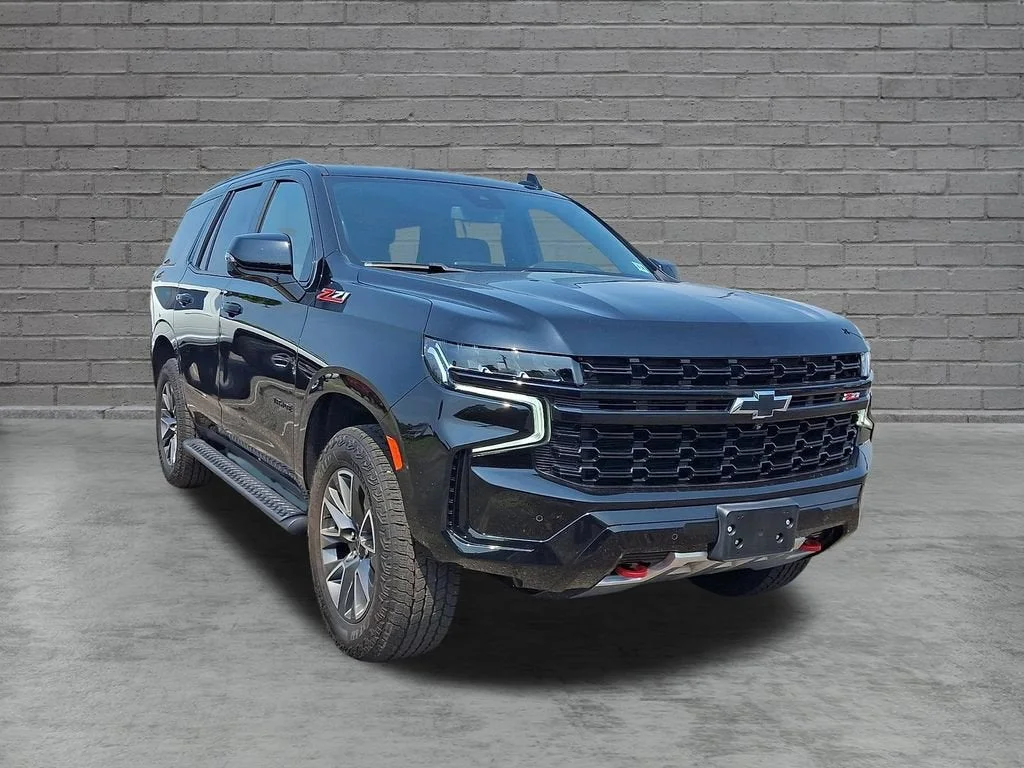 Used 2023 Black Chevrolet Z71 image 44