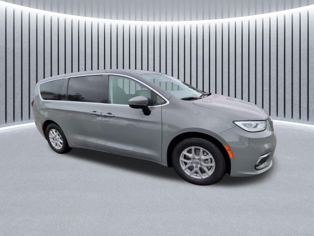 Used 2023 White Chrysler Touring L image 17