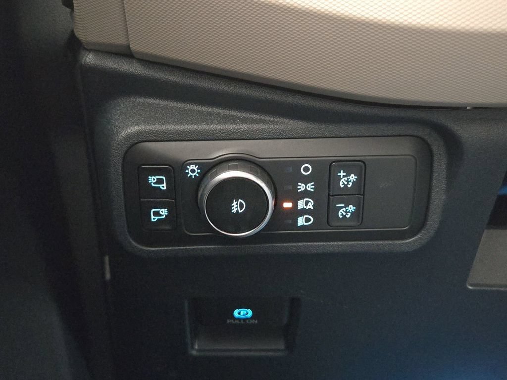 Used 2022 Black Ford Wildtrak image 24