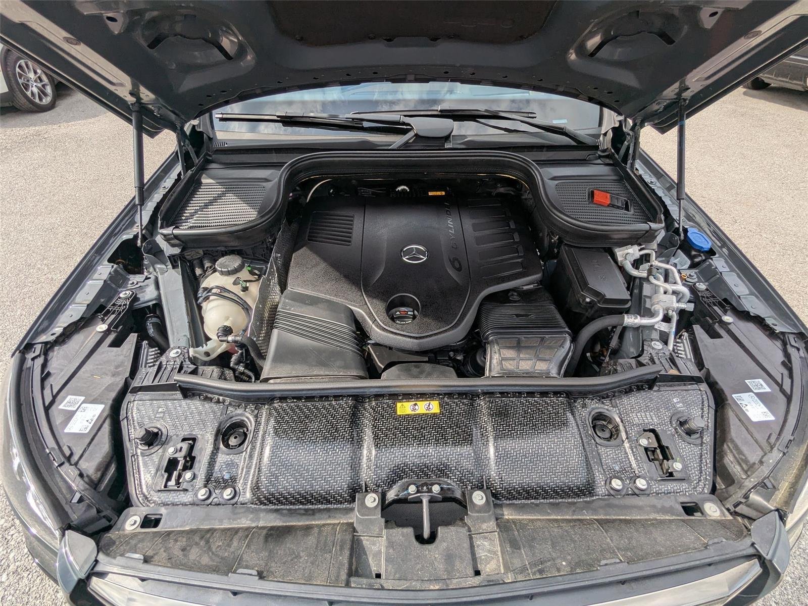 Used 2025 MANUFAKTUR Signature Silicon Grey Mercedes-Benz GLS 450 image 38