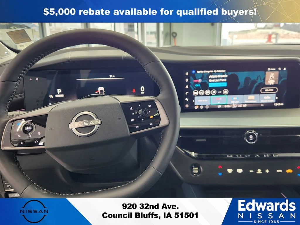New 2026 Everest White Pearl TriCoat / Super Black Two-tone Nissan Platinum image 25