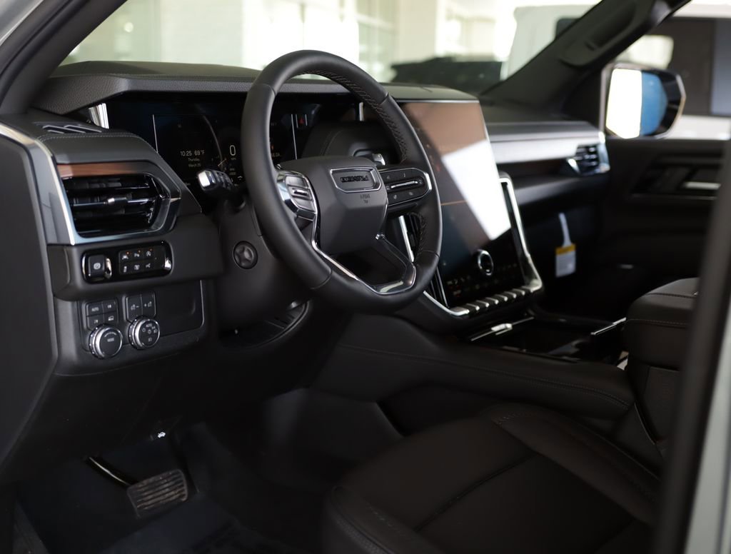 2026 GMC Yukon Denali - Photo 9