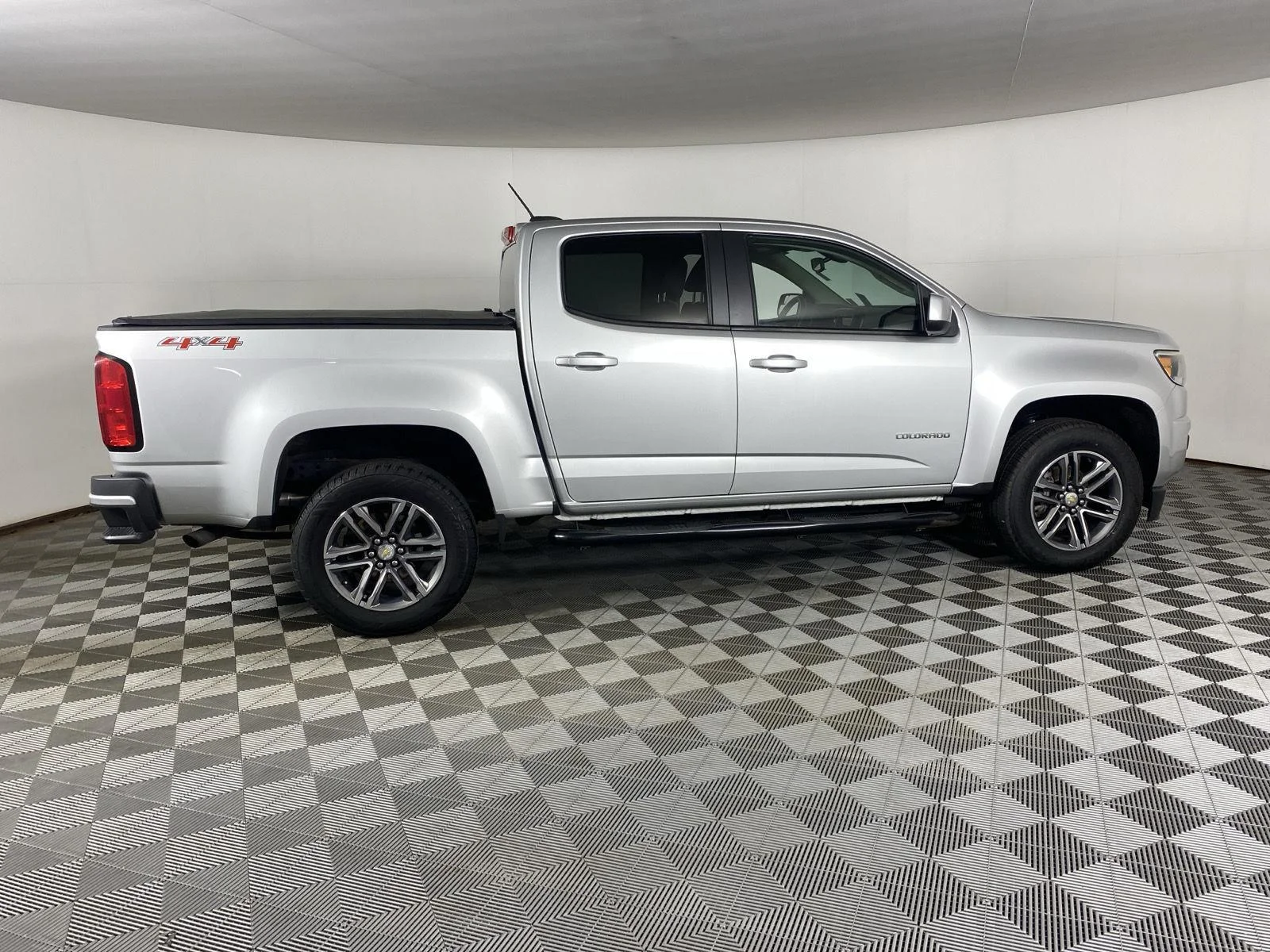Used 2019 Silver Ice Metallic Chevrolet 4WD Work Truck image 11