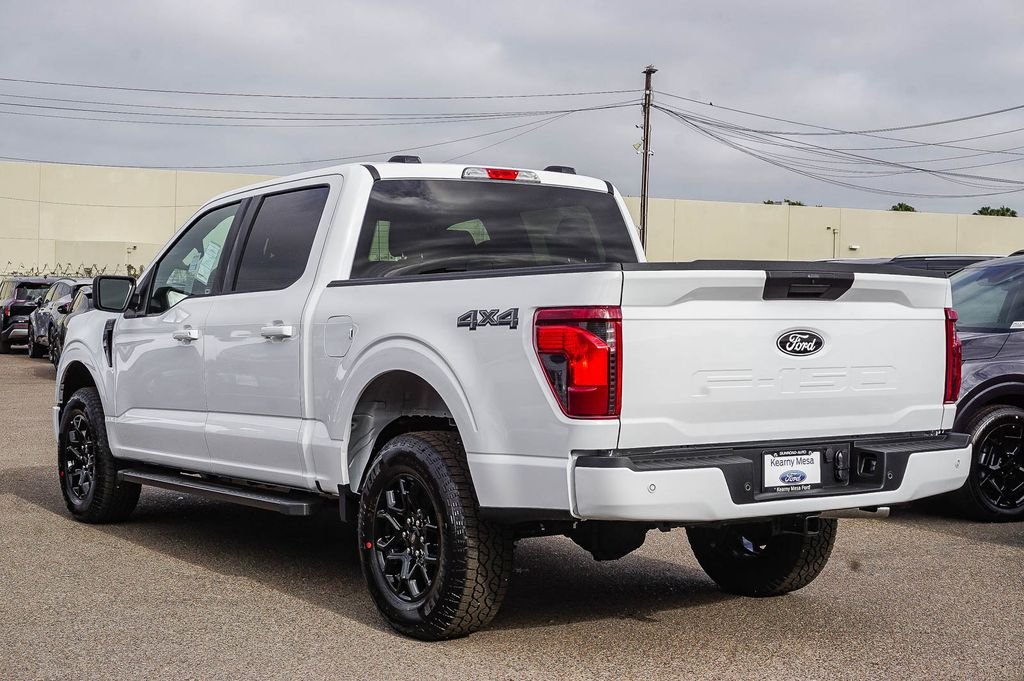 New 2026 Oxford White Ford XLT image 4
