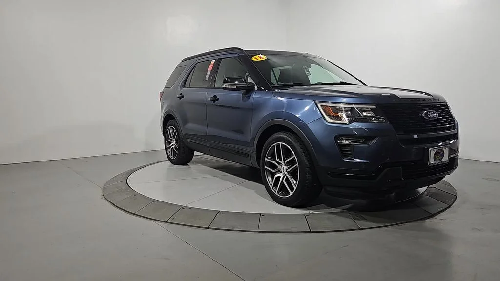 Used 2018 Blue Ford Sport image 8
