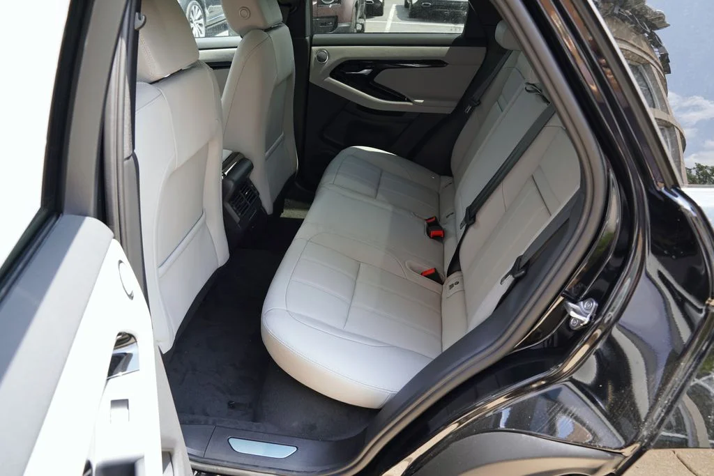 New 2026 Santorini Black Land Rover S image 31
