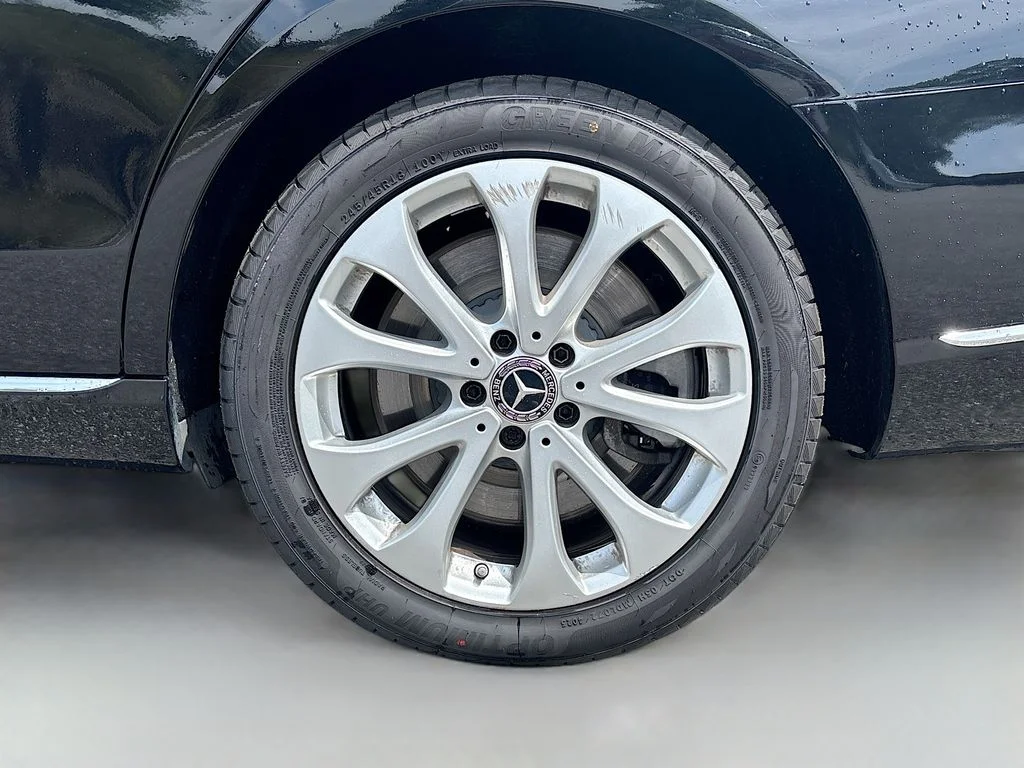 Used 2018 Black Mercedes-Benz E 400 image 12