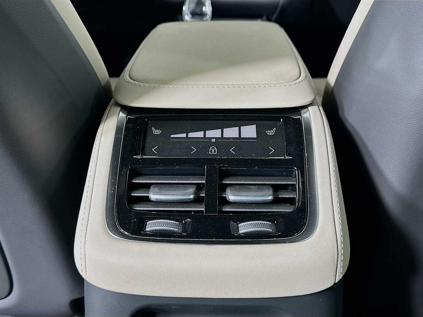New 2026 Vapour Grey Volvo Plus image 23