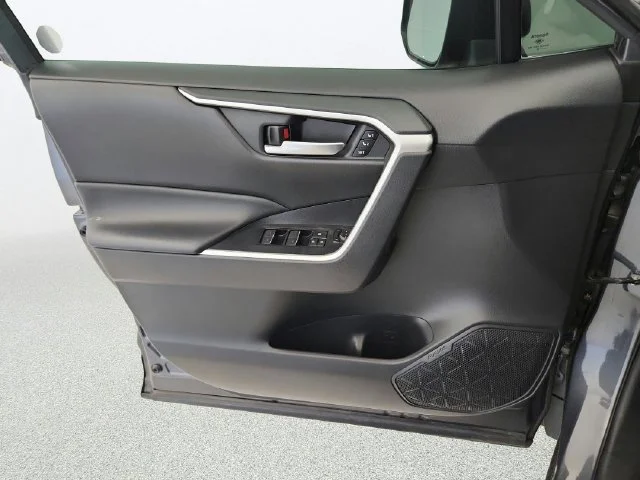 Used 2022 Magnetic Gray Metallic Toyota XLE Premium image 22