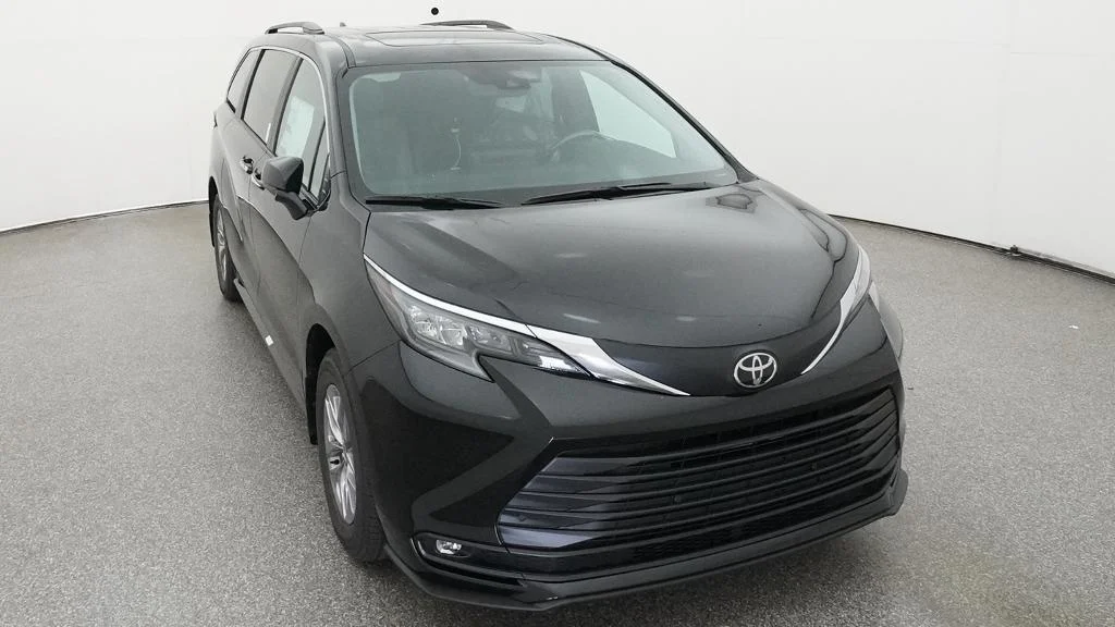 New 2026 Midnight Black Metallic Toyota XLE image 8