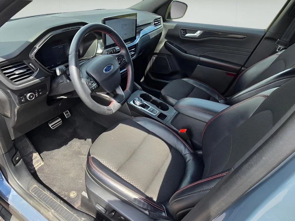 Used 2024 VAPOR BLUE METALLIC Ford ST-Line Select image 16