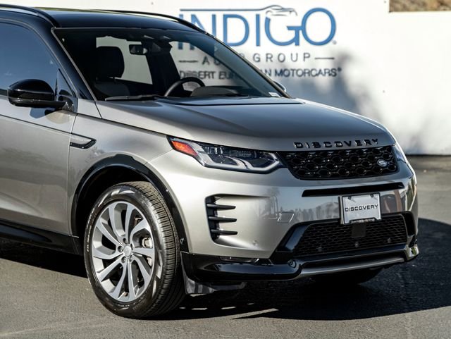 New 2024 Silicon Silver Land Rover SE image 5